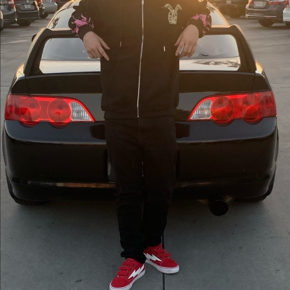 Meet your Posher, Daniel - Picture 1 of 1